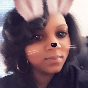 Meet your Posher, Aisha